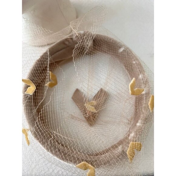 Cloche 1960s Hat Blue Gold Threads 3.5 Depth 21 to 22 " Circumference - Picture 10 of 10